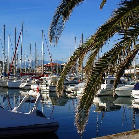 Готель Voilier A Quai Au Calme Кане-ан-Руссійон Екстер'єр фото